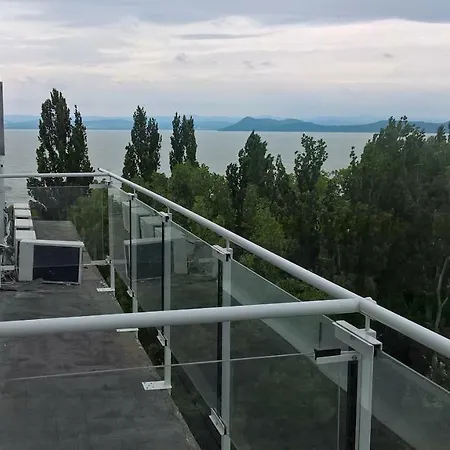 Neptun Apartman * Balatonföldvár