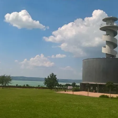 Neptun Apartman *